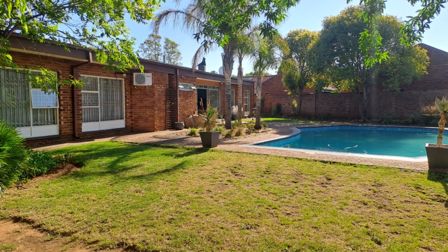 3 Bedroom Property for Sale in Heuwelsig Free State